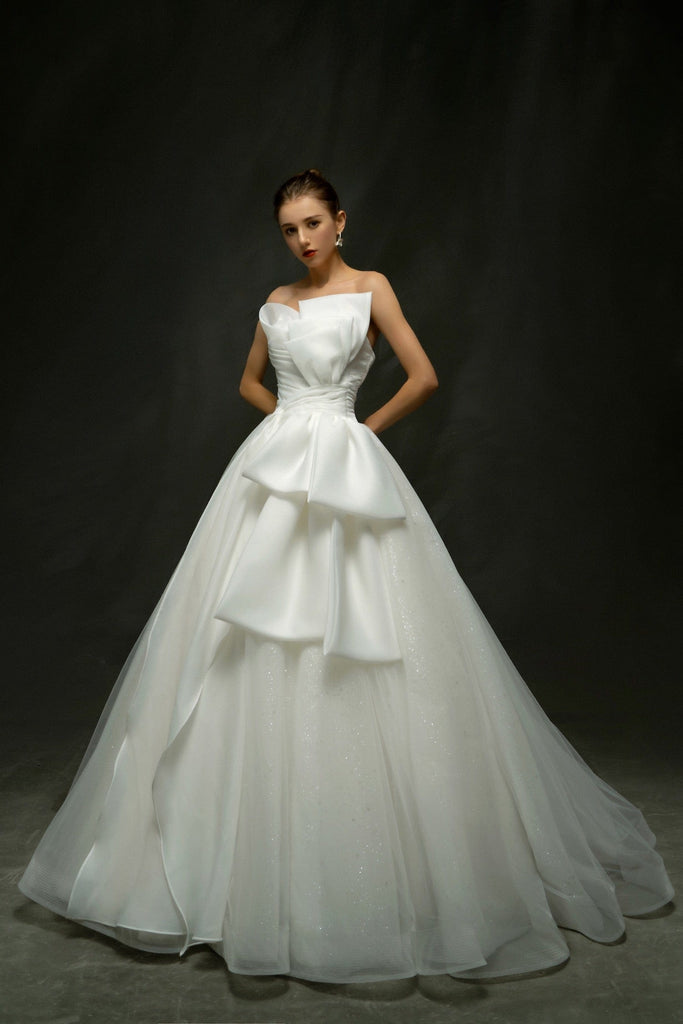 ball gown strapless wedding dress