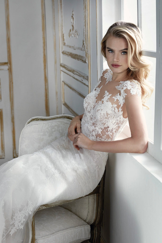 lace cap sleeve wedding dress