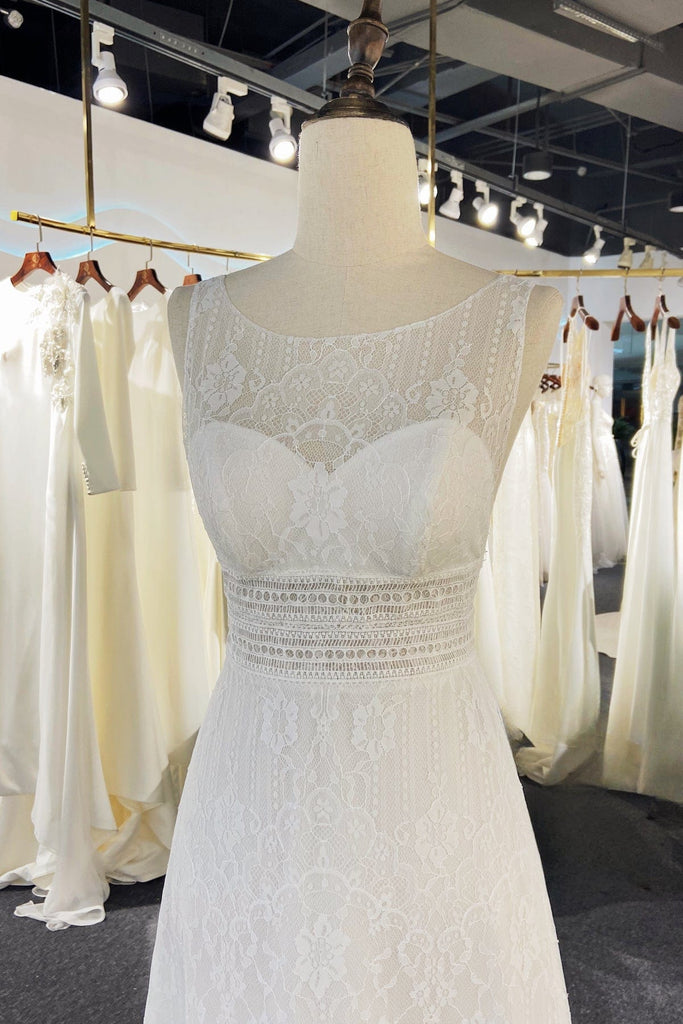 sleeveless lace wedding dress