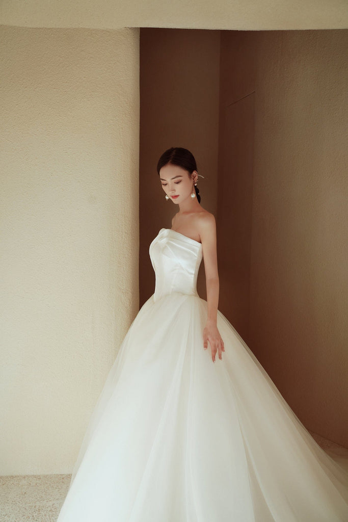 tulle wedding dress ball gown